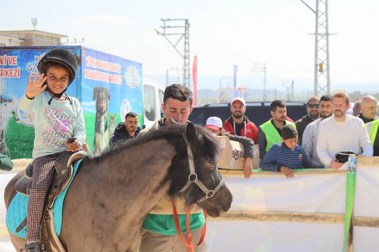 Gaziantep'te atla terapi -