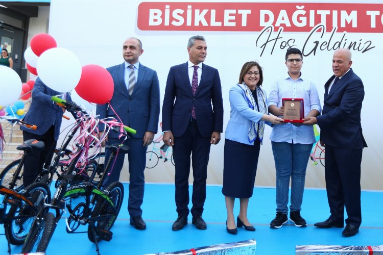 Gaziantep'te LGS birincisine ödül -