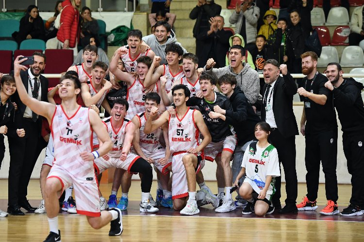 Gemlik Basketbol potada ilk galibiyetini aldı -