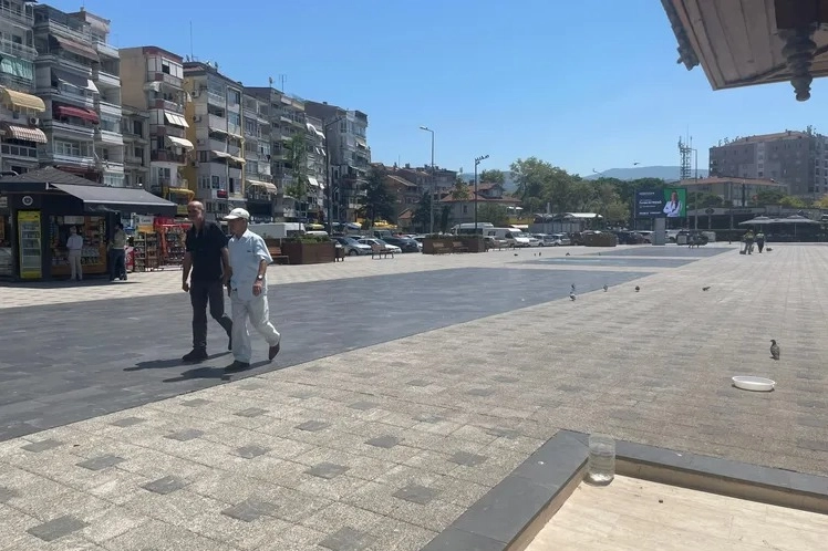 Gemlik'te sahil bölgesi yenilendi -