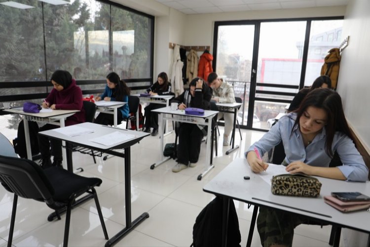 Gençler, Çınar Akademi ile geleceğe güvenle hazırlanıyorlar -