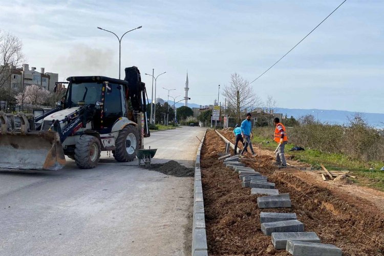 Gündoğdu Üniversite Caddesine yeni kaldırım -