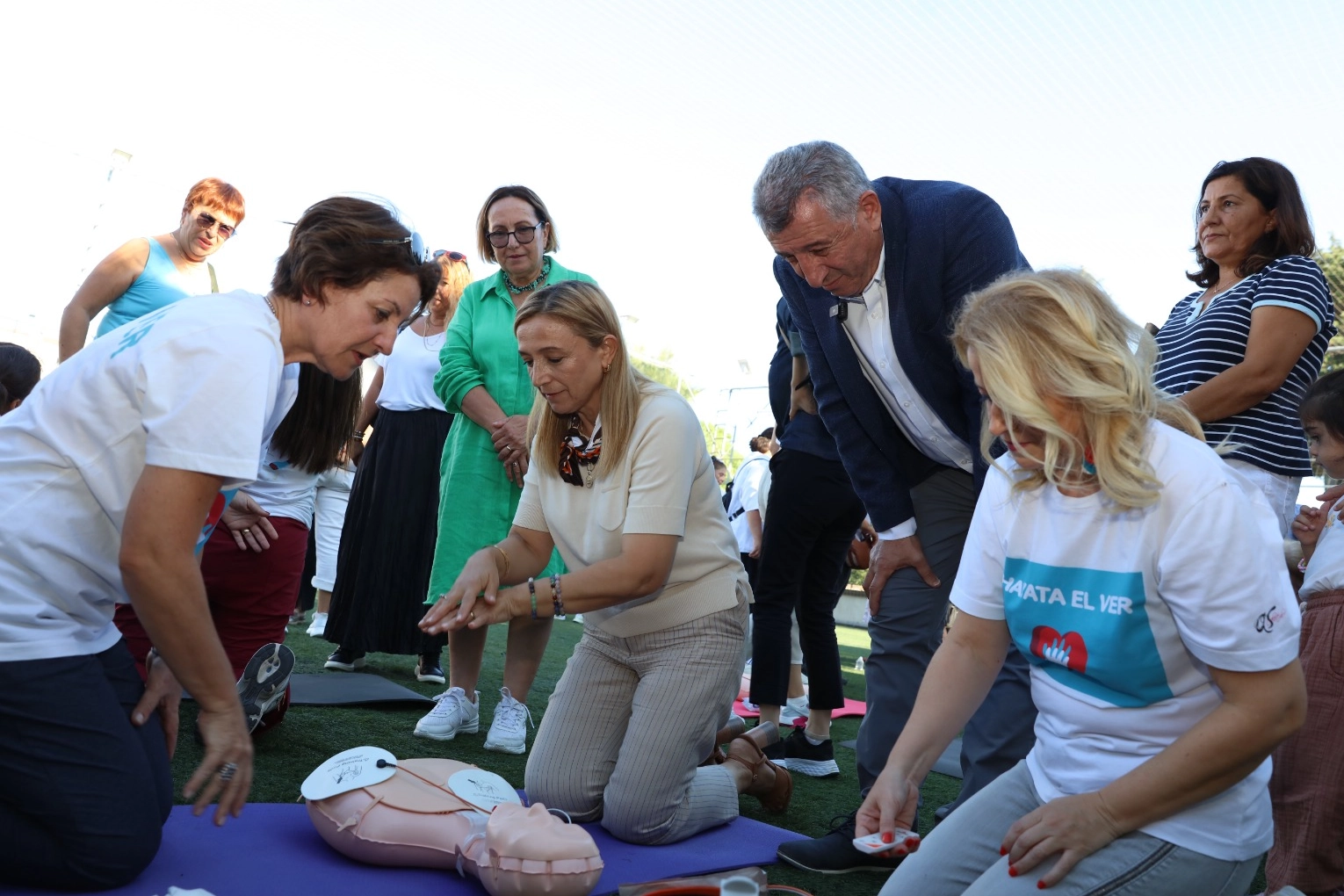 Güzelbahçe'de hayata el veren proje -