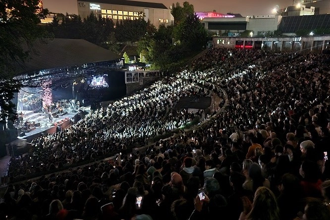 Harbiye Açık Hava'da sonbahar yıldızları -