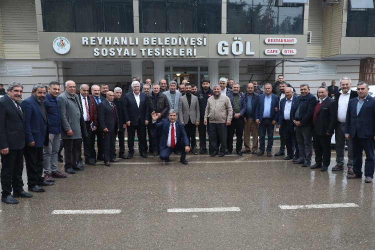 Hatay Reyhanlı'da muhtarlarla toplandı -