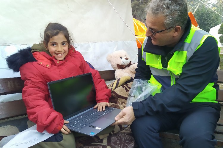 Hataylı minik Melek'in yüzünü Bursa güldürdü -