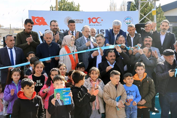 “Hizmet sınırı olmayan başkanımızla gurur duyuyoruz” -