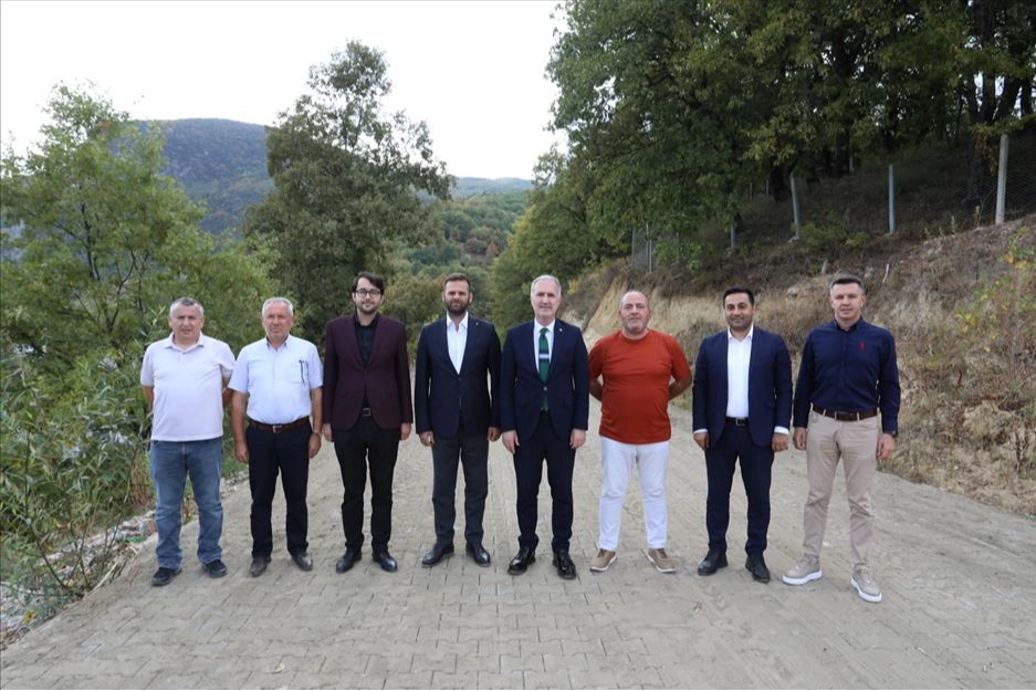 İnegöl Hilmiye ve Hacıkara’da parke taş kaplamaları tamamlandı -