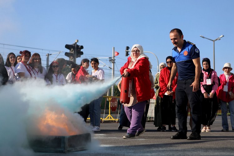 Isparta’dan gelen 40 gönüllüye Sakarya'da yangın eğitimi -