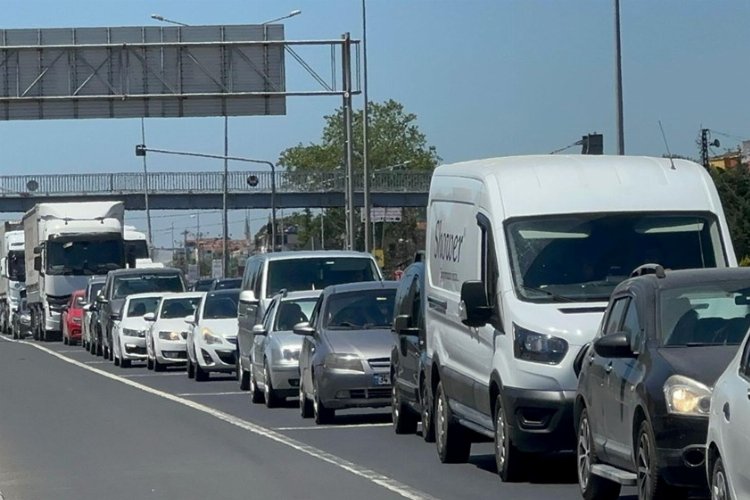 İstanbul'a dönüş çilesi başladı -