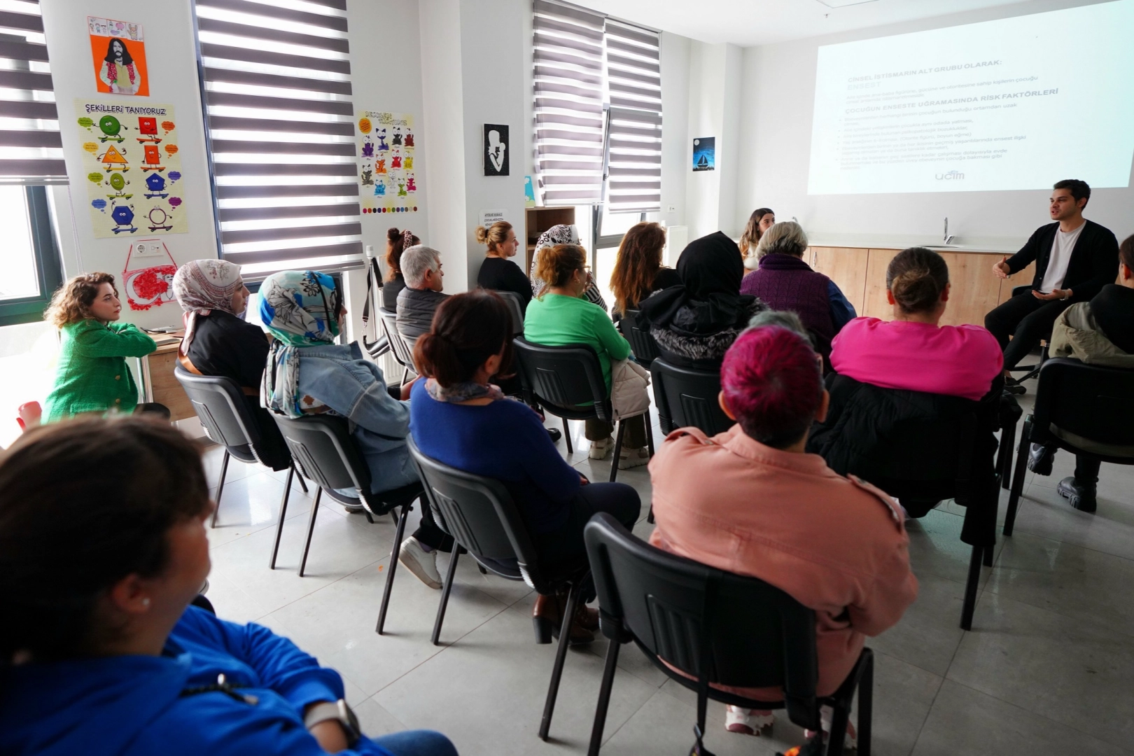 İstanbul Beylikdüzü’nde biliçlendirme semineri düzenlendi -