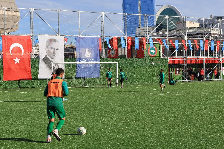 İstanbul Büyükşehir'in yenilediği spor tesisi açıldı -