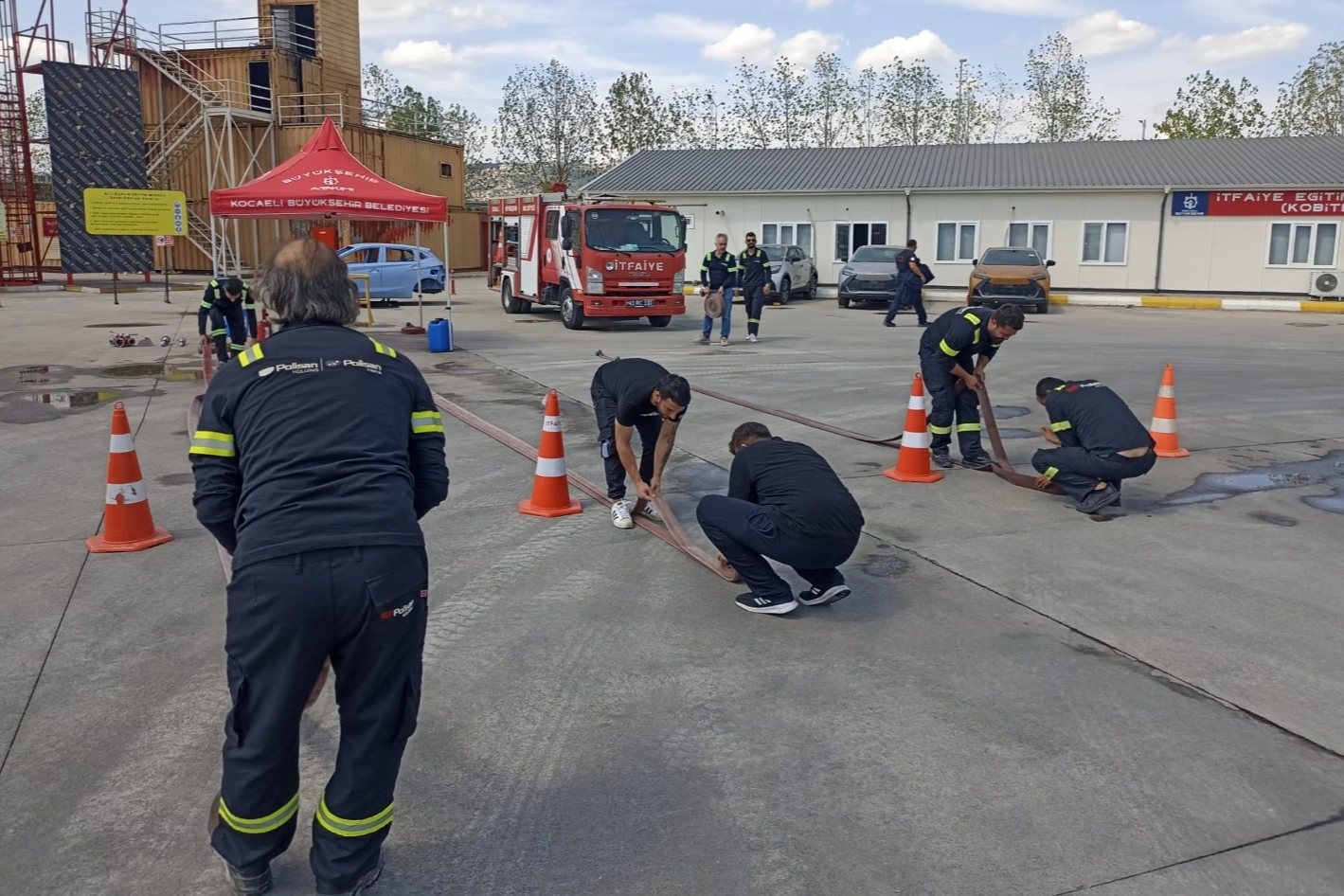 İtfaiyeden Polisan acil durum ekiplerine eğitim -