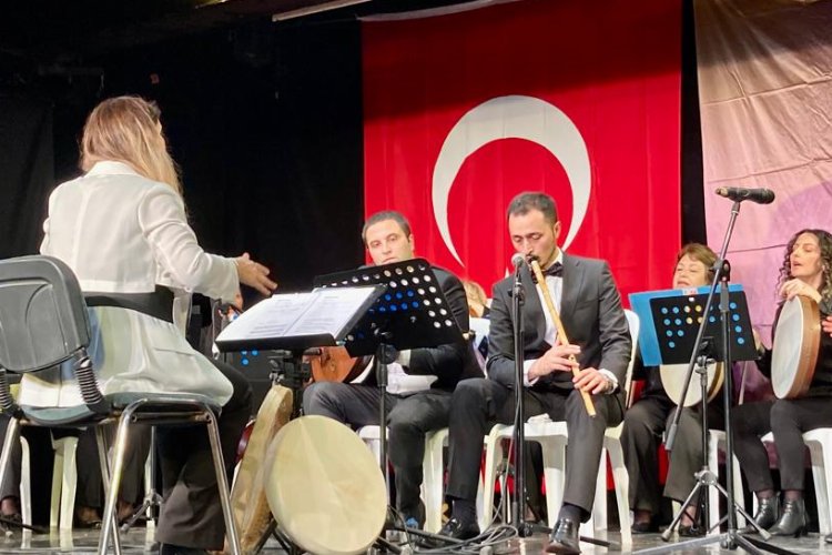 İZMEK'te yıl sonuna konserli performans -