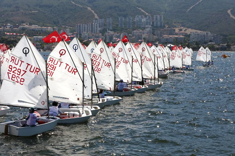 İzmir Narlıdere'de kahramanlara yelken açtılar! -