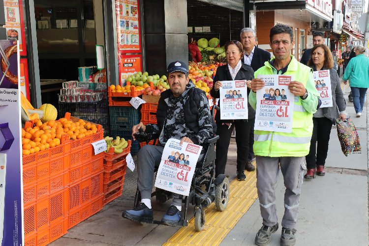 İzmir Narlıdere 'engelsiz yaşam'a yürüdü -