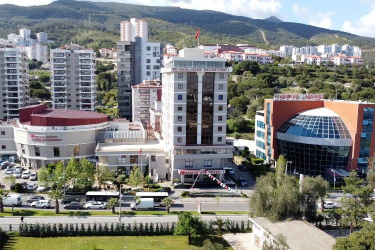 İzmir Narlıdere hizmet binasını yeniliyor -