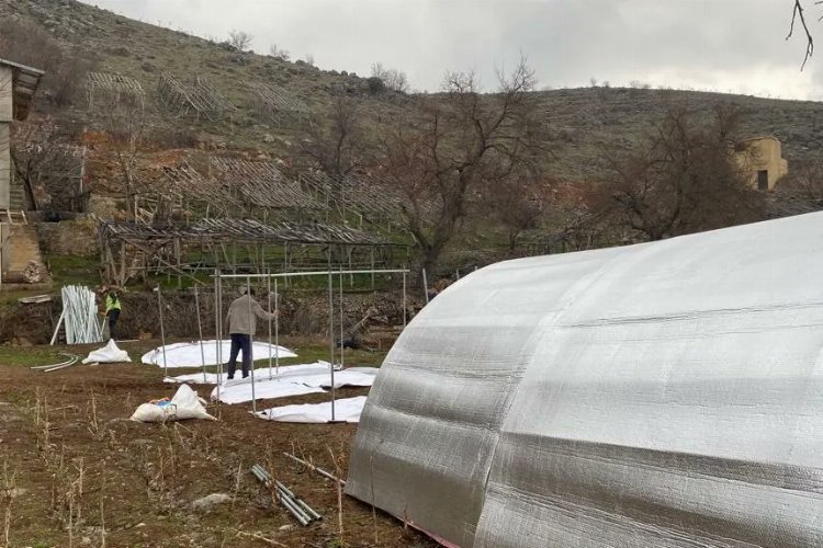 İzmit afetzedelerin çadır ihtiyacını karşılamaya devam ediyor -