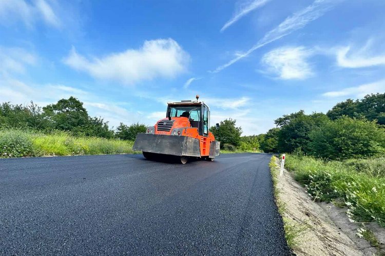 İzmit kırsalının yolları şehir merkezini aratmıyor -