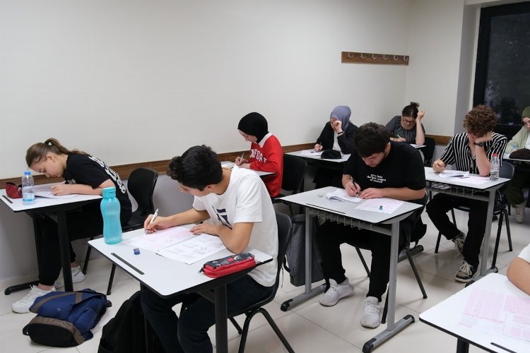 İzmit'te Çınar Akademi'de yeni dönem hazırlığı -