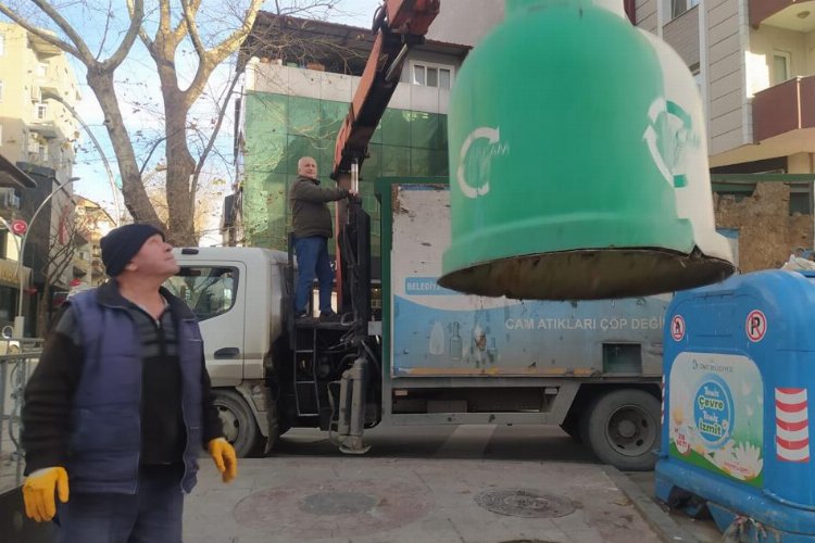 İzmit'te her ay 30 ton cam atığı dönüştürüyor -