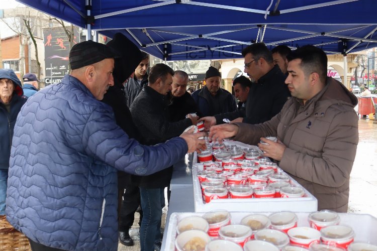 İzmit'te Yahya Kaptan anısına helva -