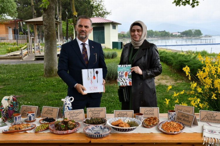 İznik Gölü'ne karşı 'Türk Mutfağı' lezzetleri tanıtıldı -