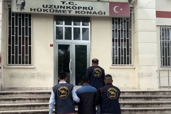 Kaçak zanlı Uzunköprü'nde yakalandı! -