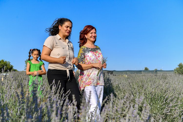 Kadınlar ev ekonomisine katkı sağlıyor -