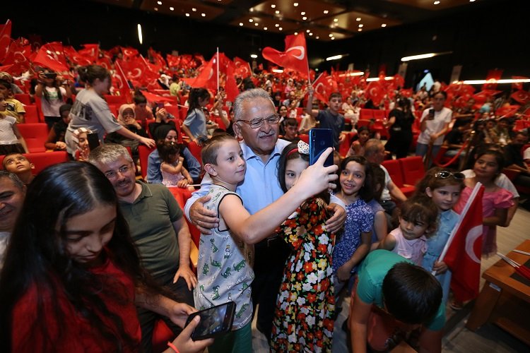 KAYMEK'ten coşkulu kapanış töreni -