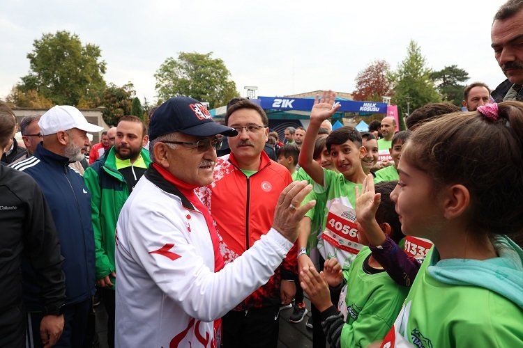 Kayseri Büyükşehir'den ödüllü maraton -