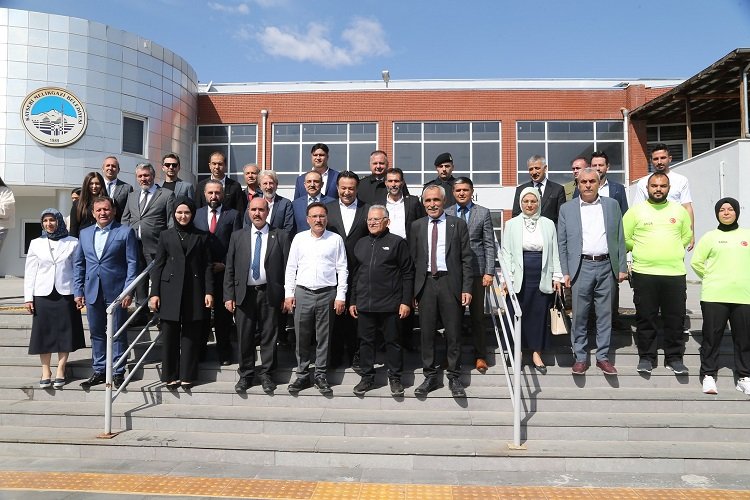 Kayseri'de futsal heyecanı başladı -