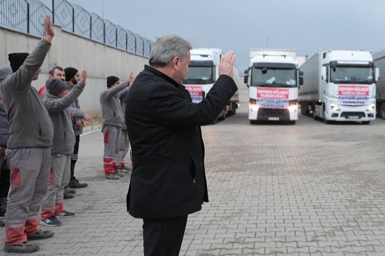 Kayseri Deprem Koordinasyonu Merkezi'nin Malatya'ya uzandı -