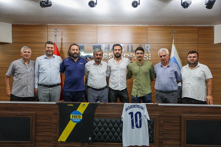 Kayseri Hacılar Erciyesspor'da imzalar atıldı -