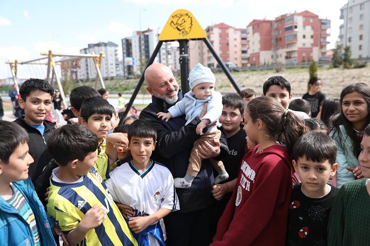 Kayseri Kocasinan'dan çocuklar için toprak çalışması -