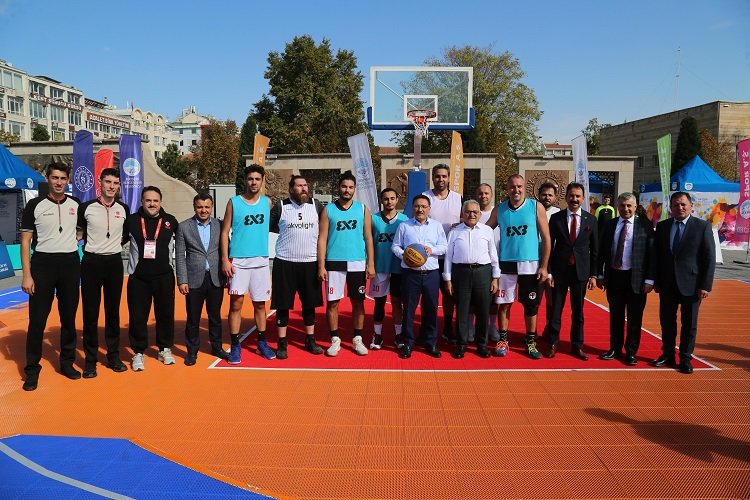 Kayseri protokolünün basketbol coşkusu -