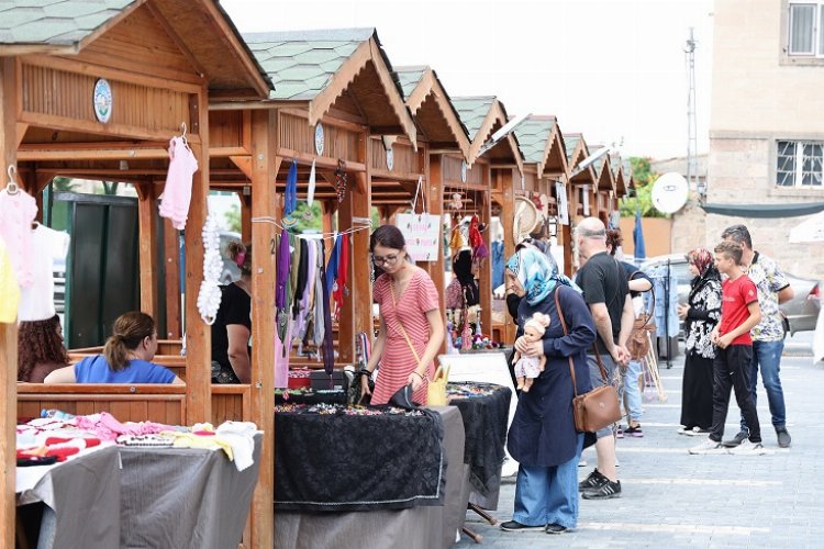 Kayseri Talas'ın Maharetli Eller'i görücüye çıkıyor -