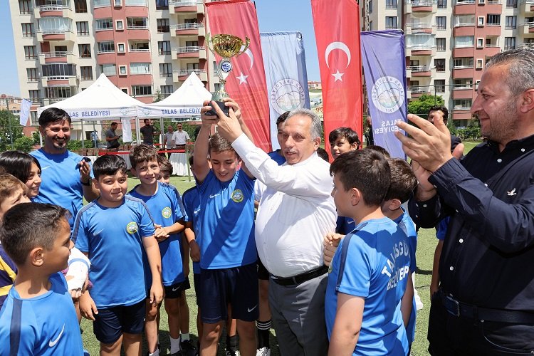 Kayseri Talas'ta spor coşkusu başladı -