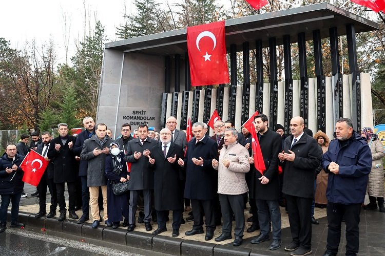 Kayseri Üniversitesi 17 Aralık şehitlerini andı -