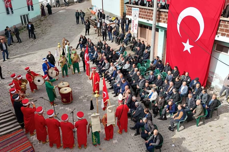 Keles Kocakovacık'ta gelenek bozulmadı -