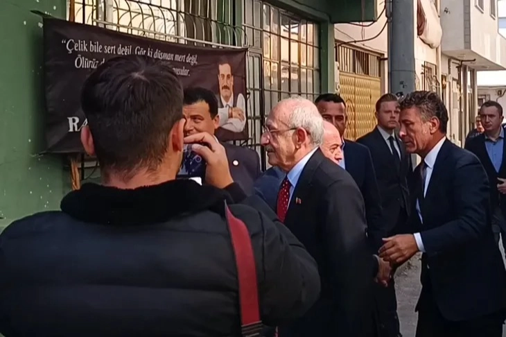 Kemal Kılıçdaroğlu Sinan Ateş'in ailesini ziyaret etti -