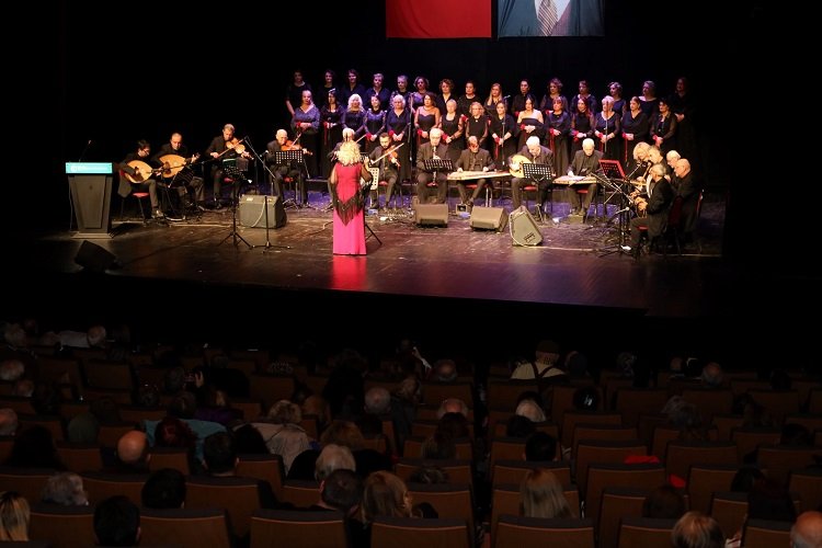 Kocaeli Büyükşehir Kadınlar Korosu'ndan unutulmaz konser -