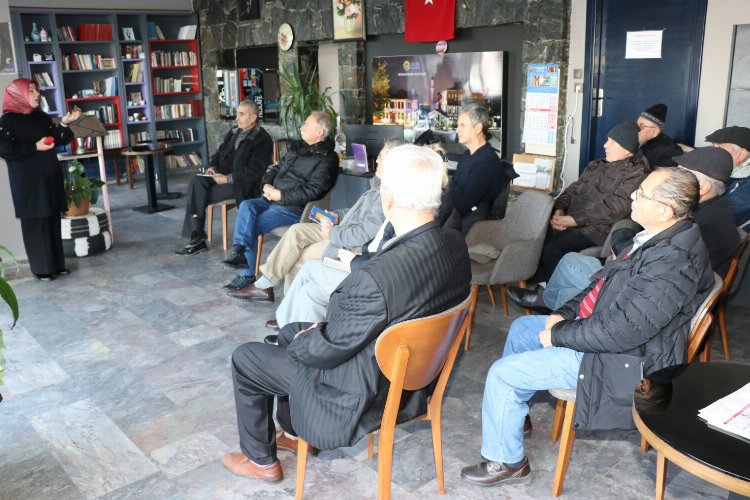 Kocaeli'de 65 yaş üstü 'internet kurdu' oluyor -