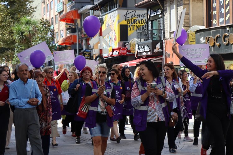 Kocaeli'de Alzheimer için farkındalık yürüyüşü -