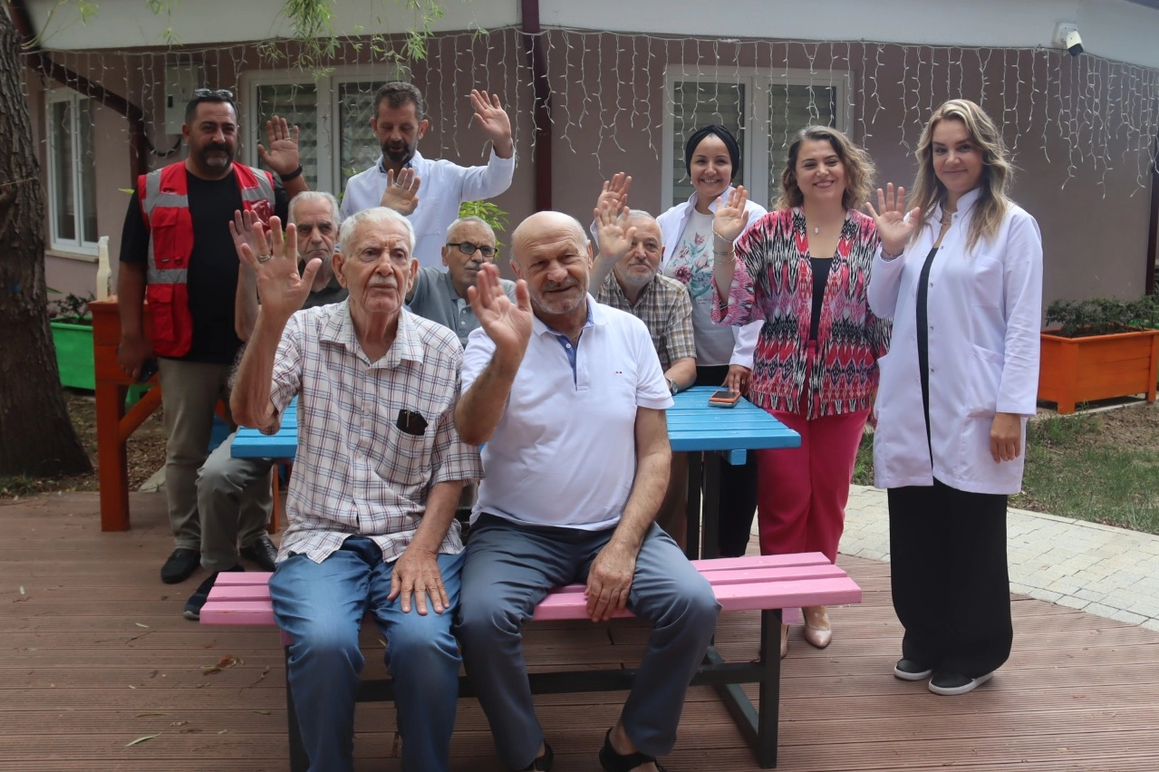 Kocaeli’de Alzheimer Yaşam Evi umut oluyor -