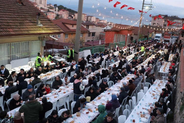 Kocaeli'de Gültepeliler geleneksel iftarda buluştu -