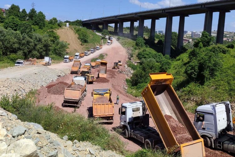 Kocaeli'de hummalı yol çalışması -