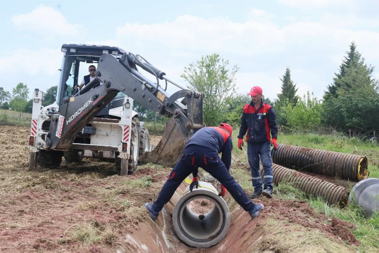 Kocaeli'de tarıma can veren sulama kanallarına bakım -