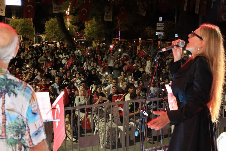 Kocaeli'de 'Usta Çı-Rock' konseriyle geçmişe yolculuk -