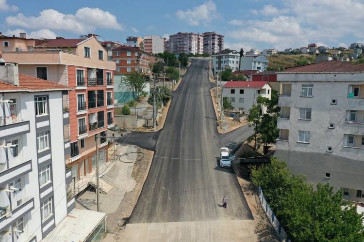 Kocaeli Gebze Fikri Altıokka Caddesi’nde üstyapı çalışması